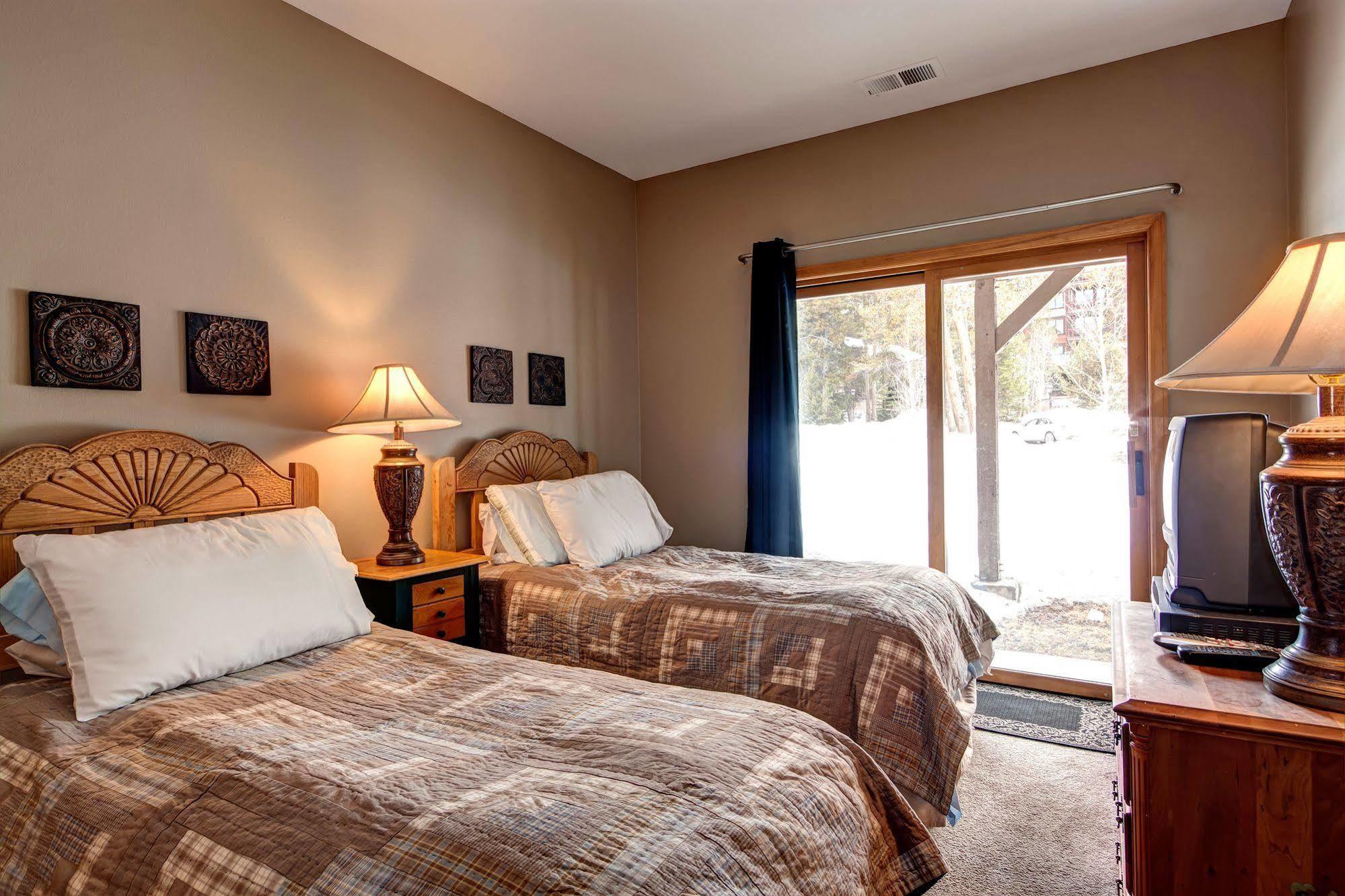 One Breckenridge Place Townhomes エクステリア 写真