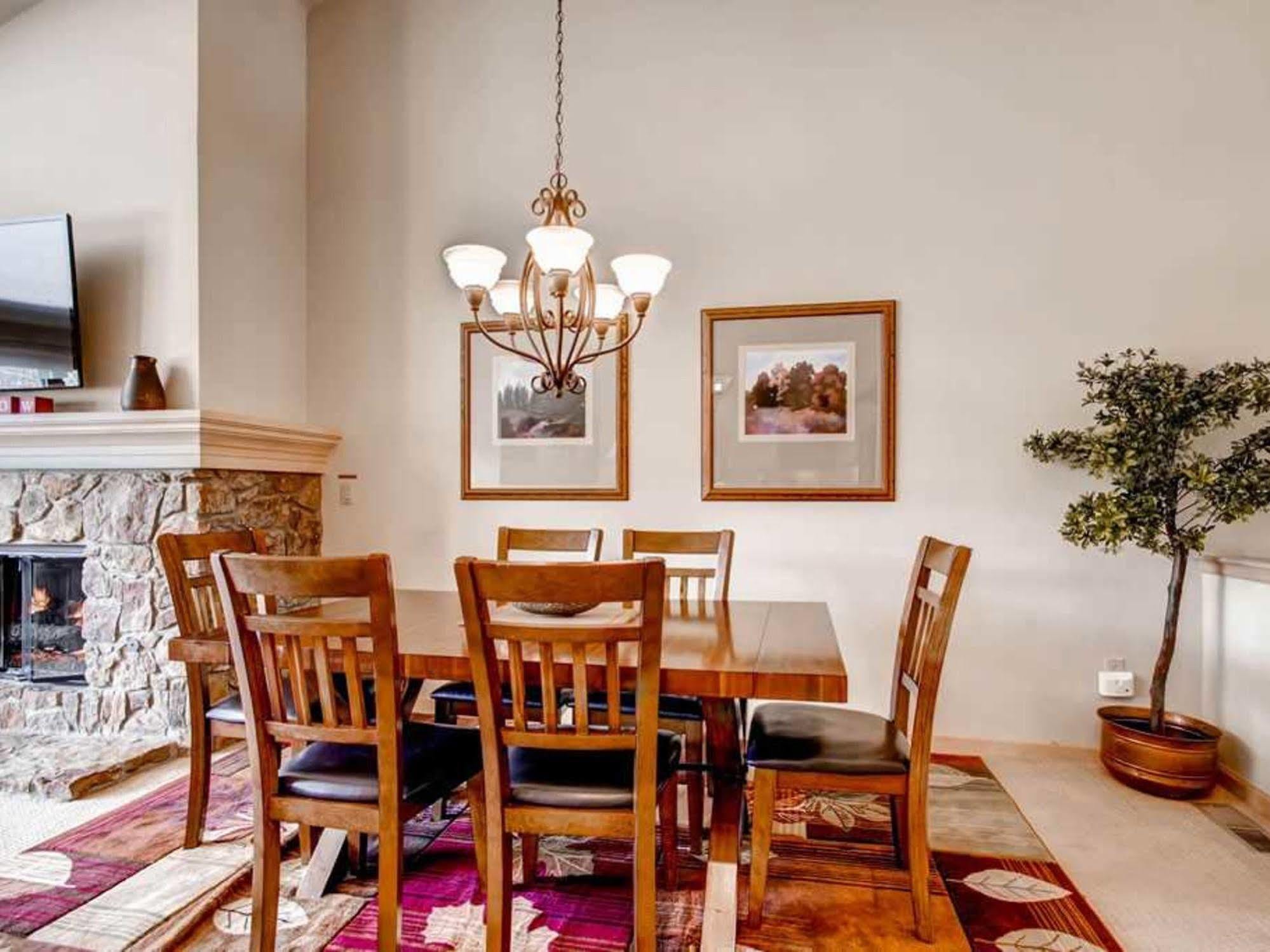 One Breckenridge Place Townhomes エクステリア 写真